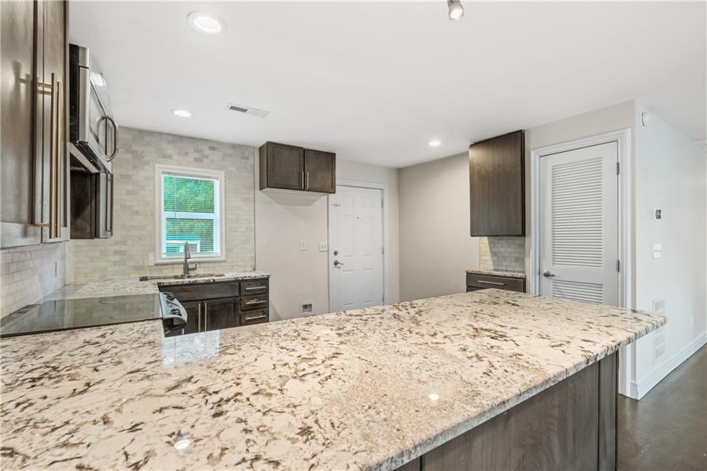 5820 NE 61st Street — photo 10