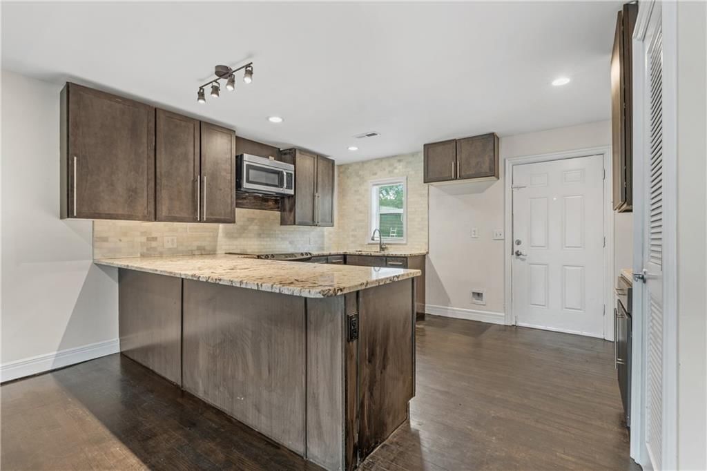 5820 NE 61st Street — photo 11