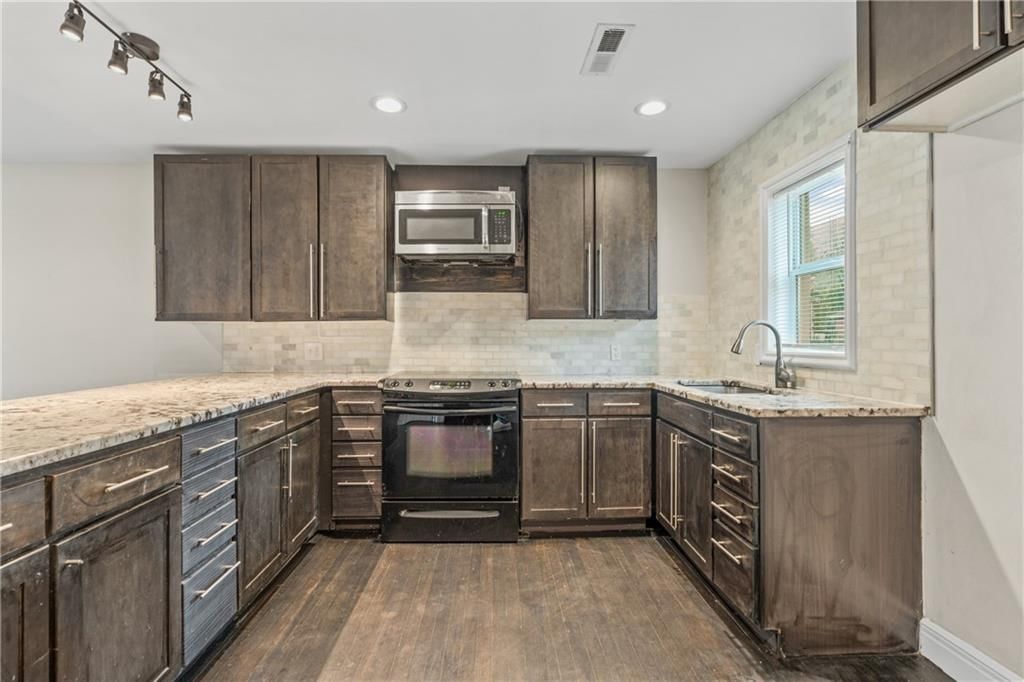 5820 NE 61st Street — photo 14
