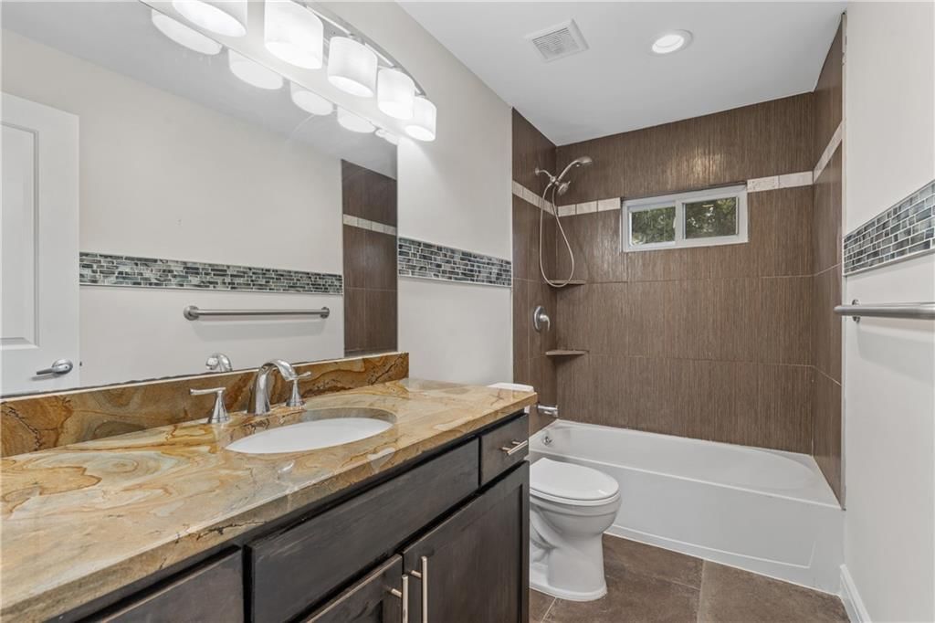 5820 NE 61st Street — photo 23