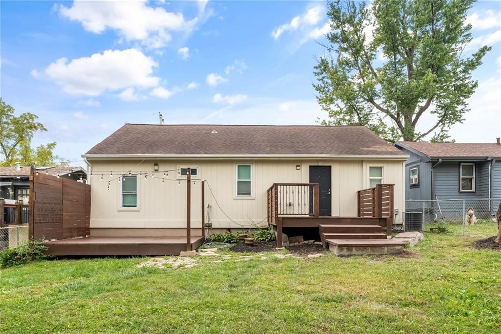 5820 NE 61st Street — photo 31