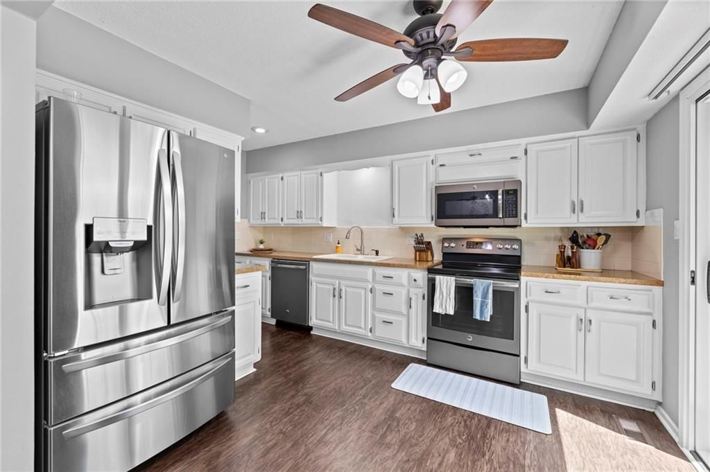 7738 Garnett Street — photo 10