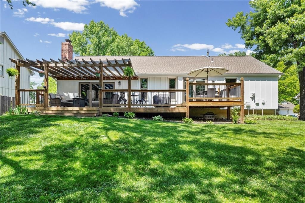 7738 Garnett Street — photo 33