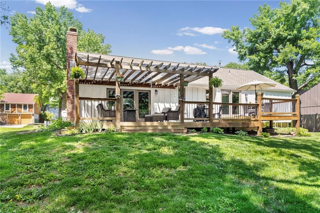 7738 Garnett Street — photo 36