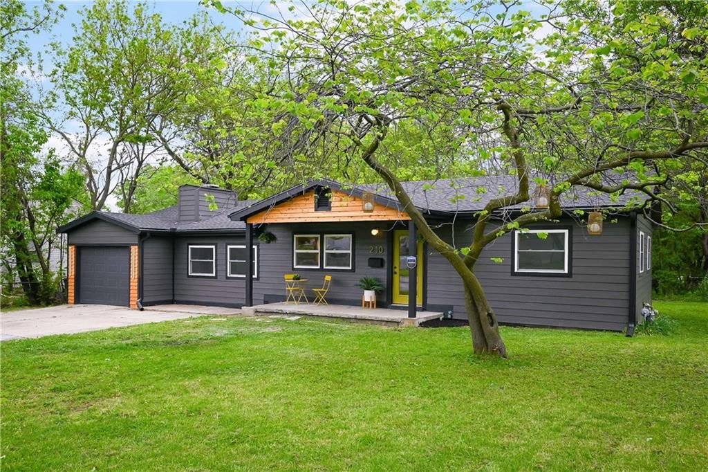 210 Myron Avenue — photo 3