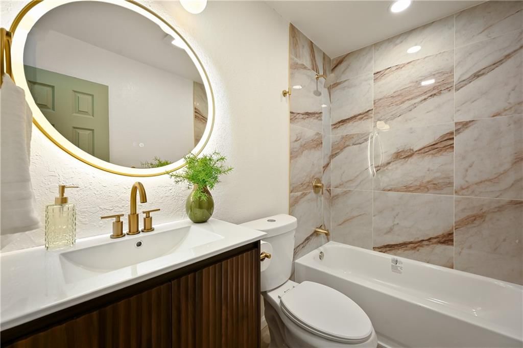 210 Myron Avenue — photo 11