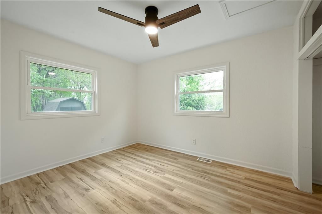 210 Myron Avenue — photo 14