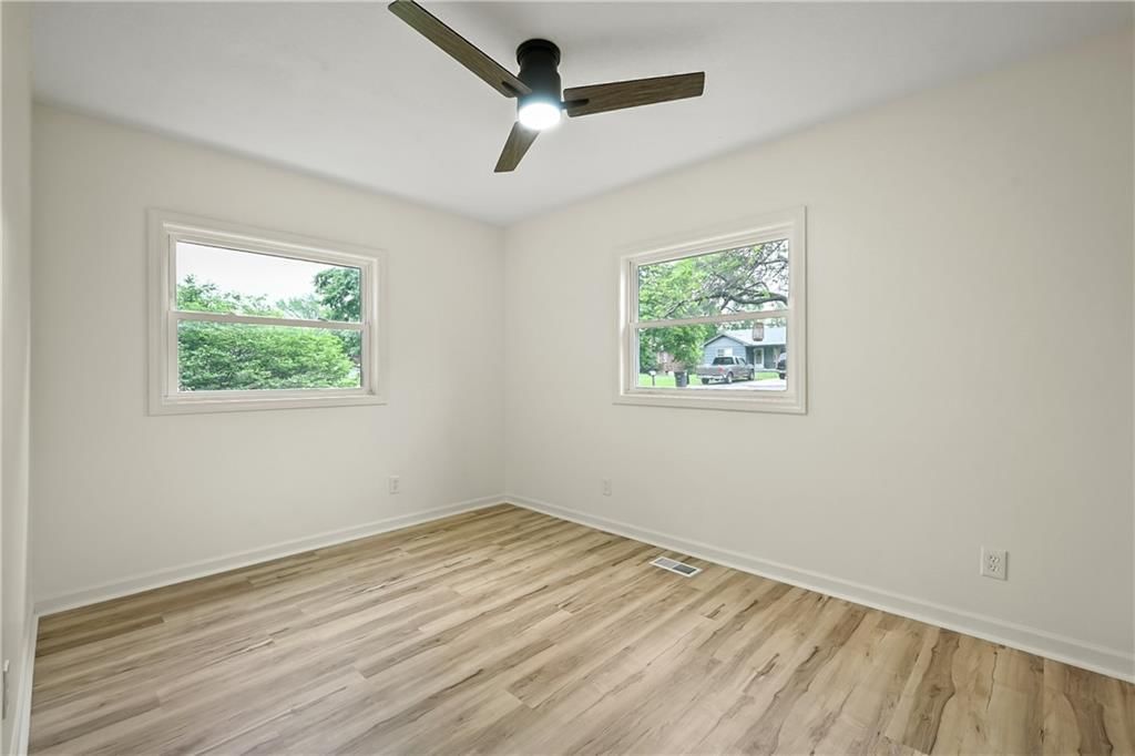 210 Myron Avenue — photo 16