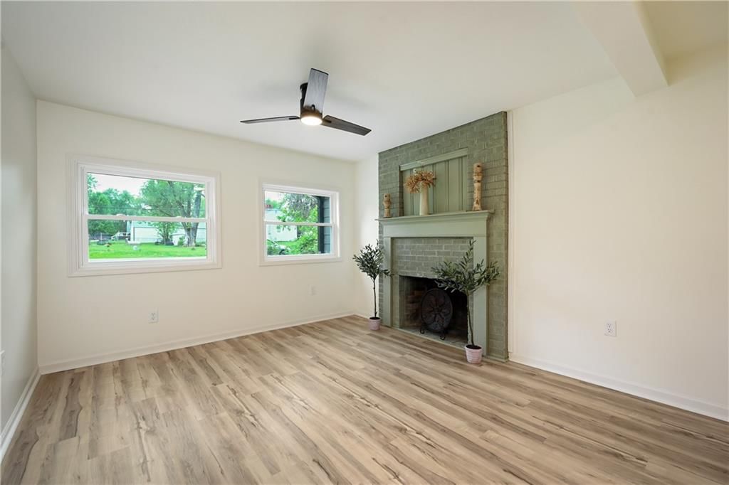 210 Myron Avenue — photo 19