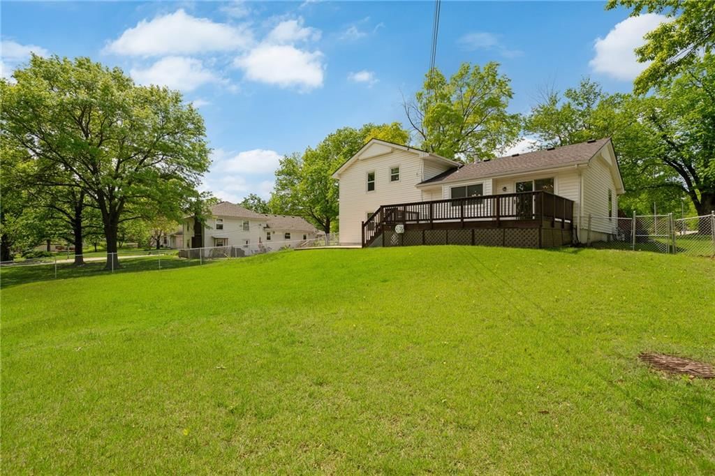 9915 Belleview Avenue — photo 7