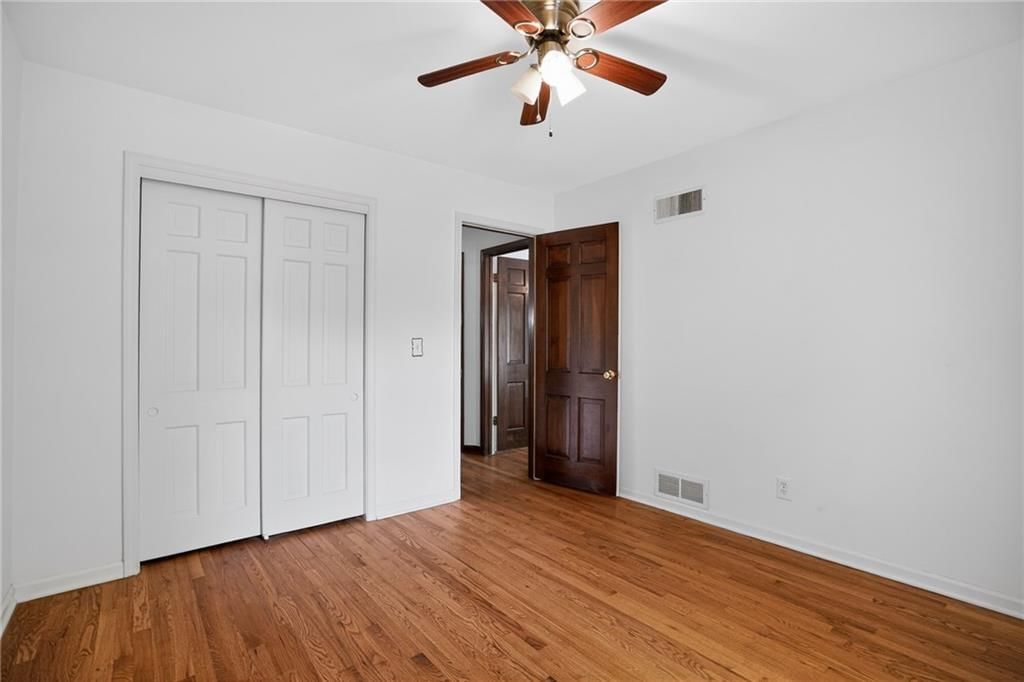 9915 Belleview Avenue — photo 26
