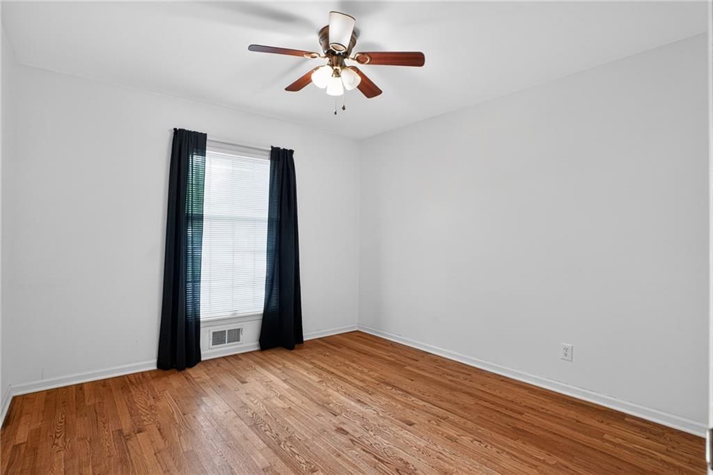 9915 Belleview Avenue — photo 29