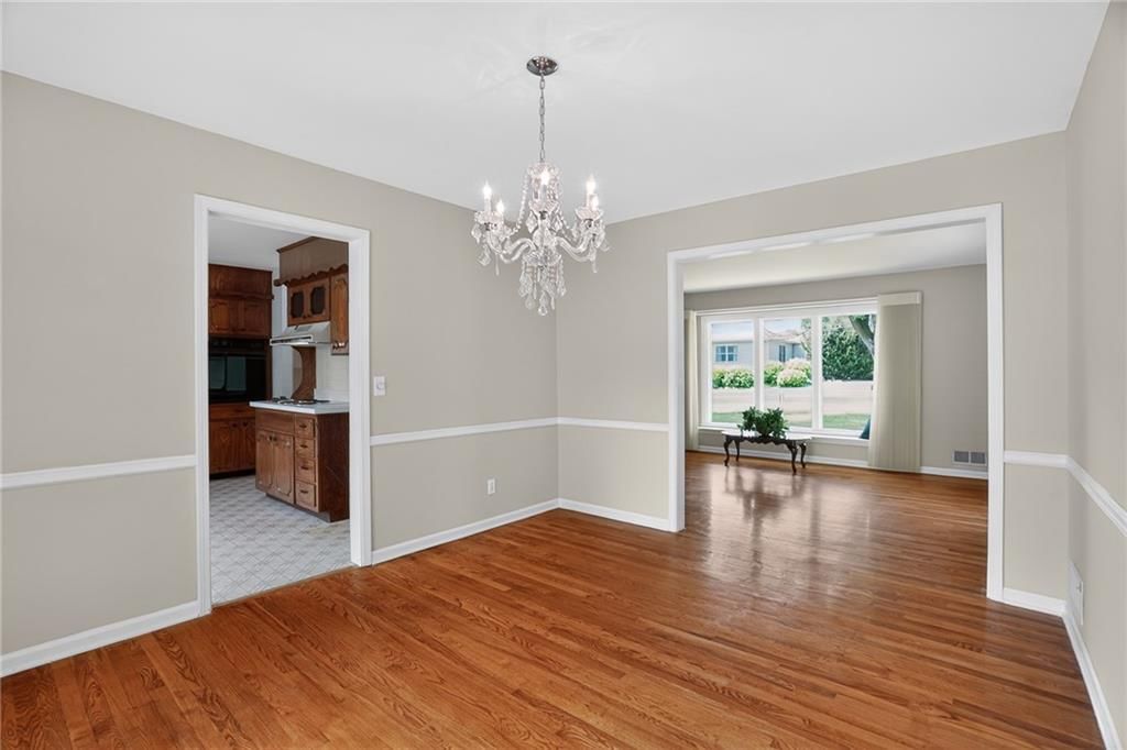 9915 Belleview Avenue — photo 42