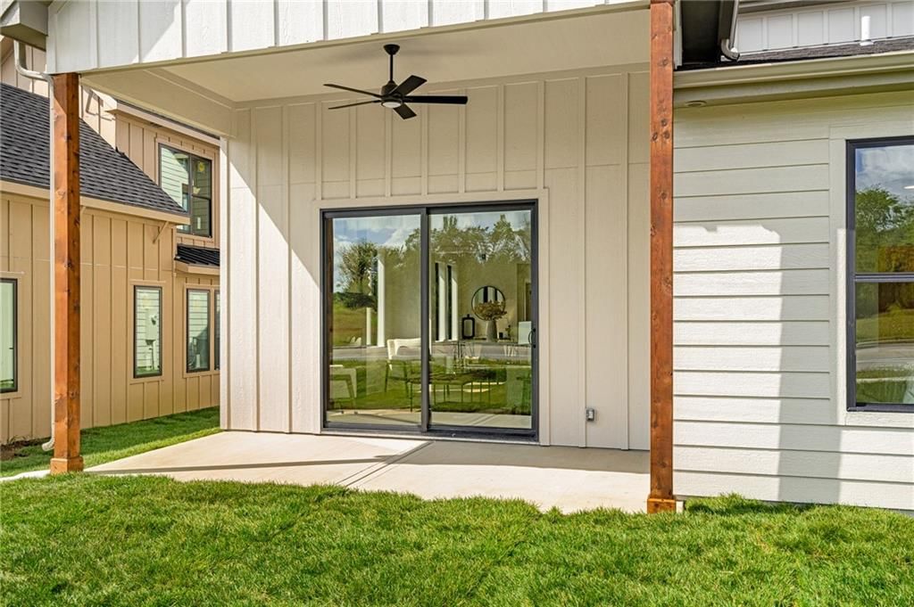 9605 Red Oak Drive — photo 45