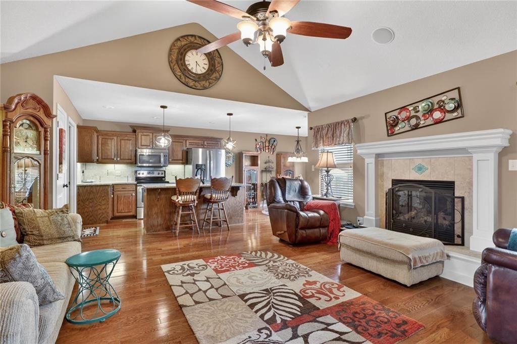 8606 N Utica Court — photo 3