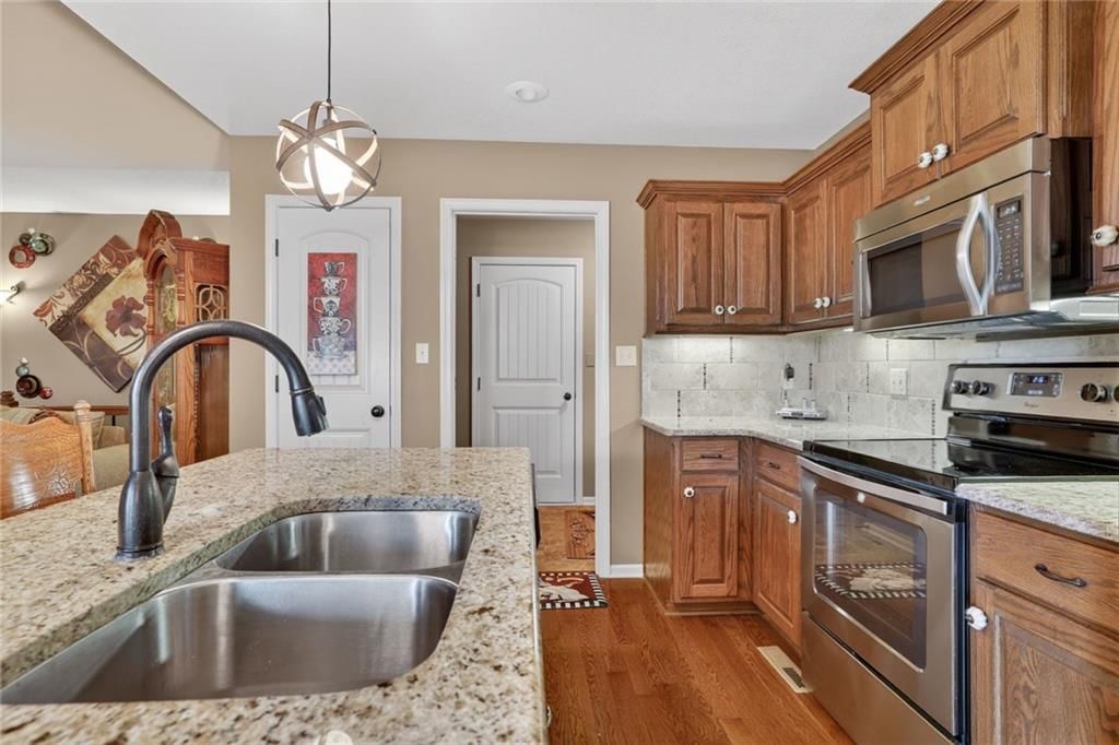 8606 N Utica Court — photo 7