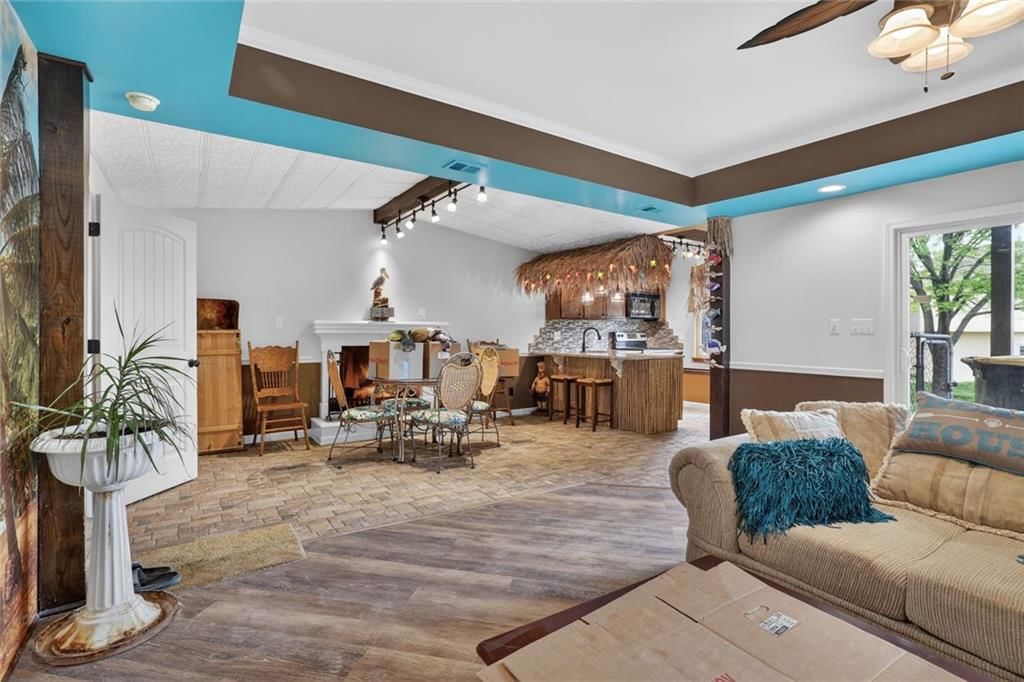 8606 N Utica Court — photo 16