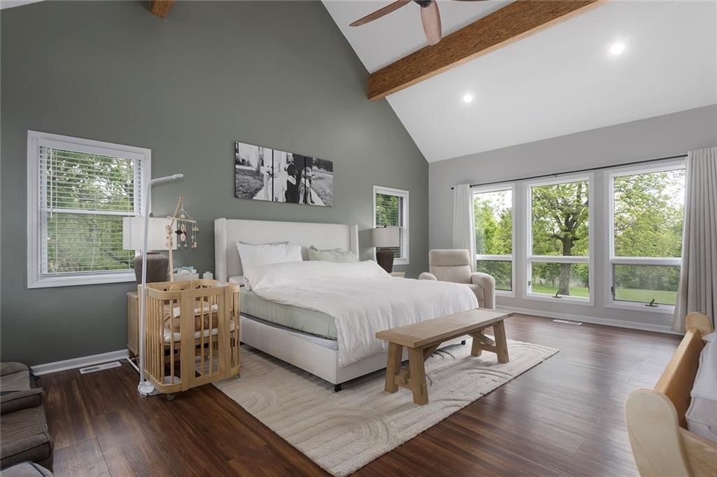 318 NW Heady Avenue — photo 10
