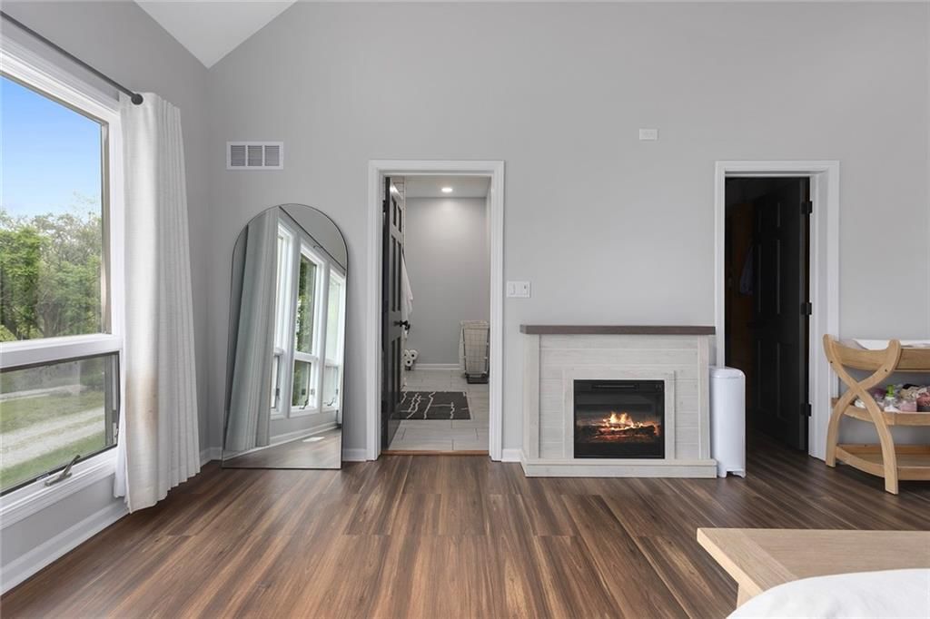 318 NW Heady Avenue — photo 12