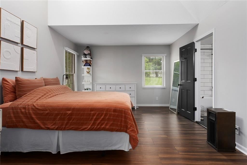 318 NW Heady Avenue — photo 15