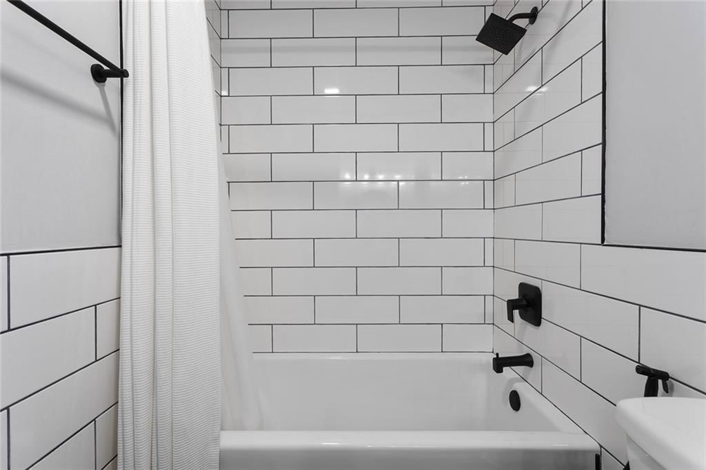 318 NW Heady Avenue — photo 20