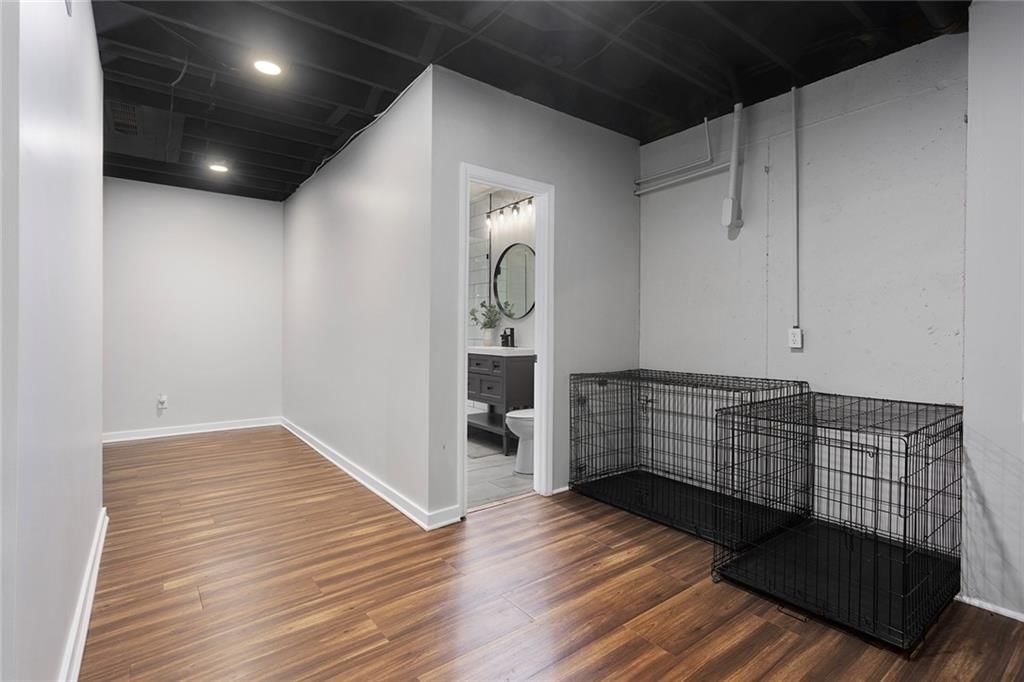 318 NW Heady Avenue — photo 26