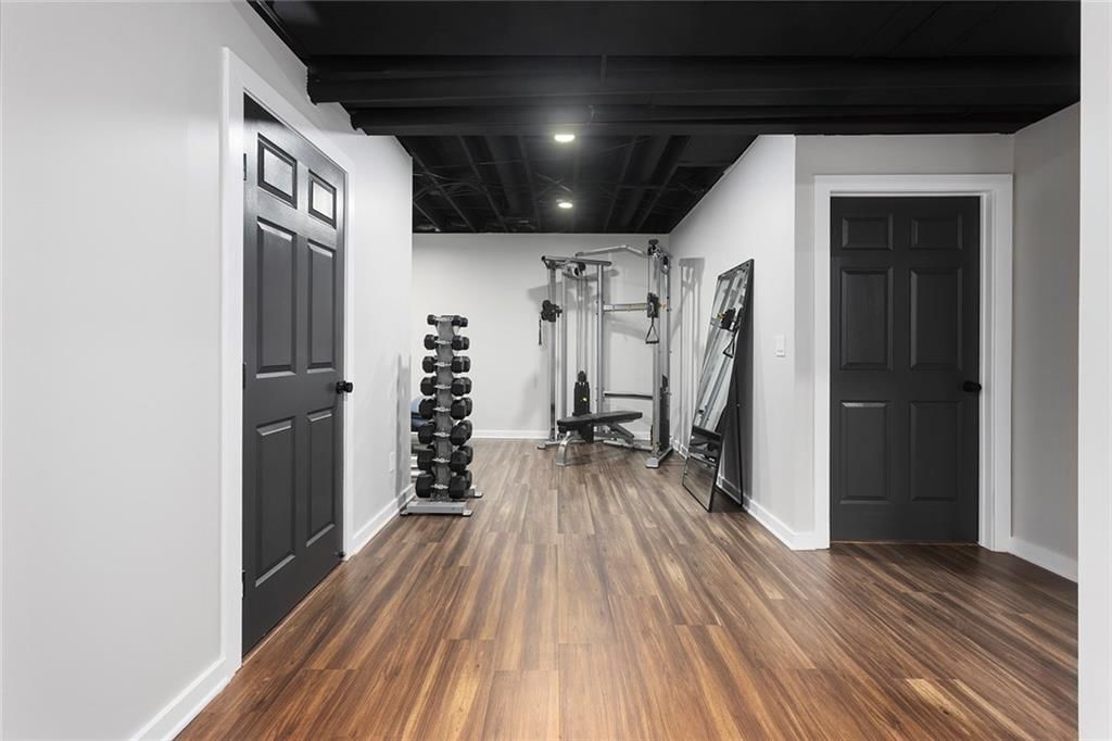 318 NW Heady Avenue — photo 30
