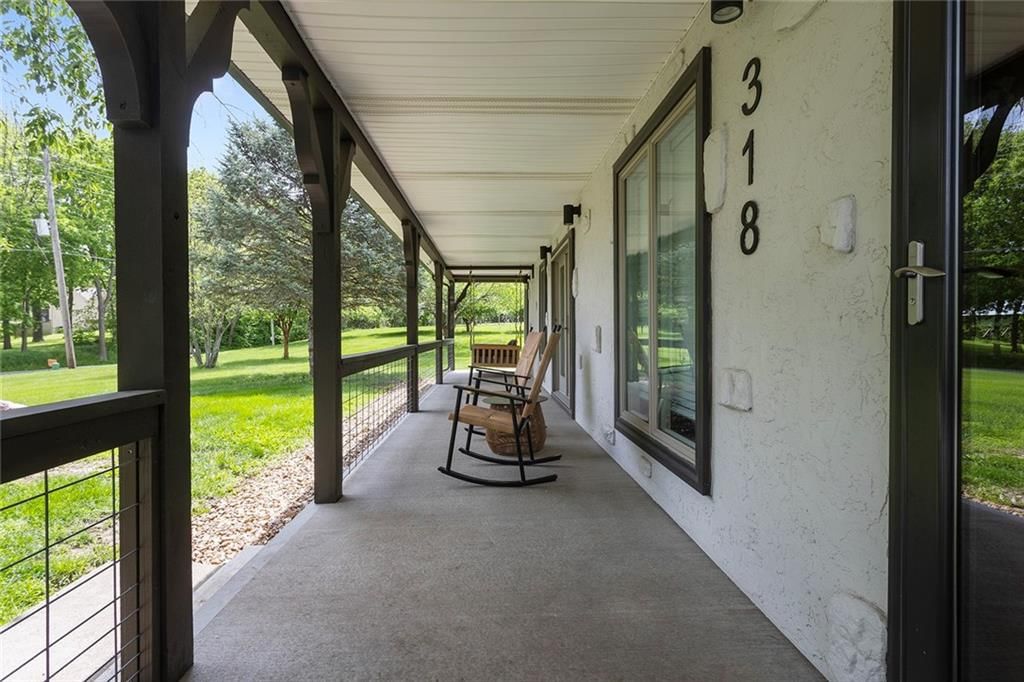 318 NW Heady Avenue — photo 34