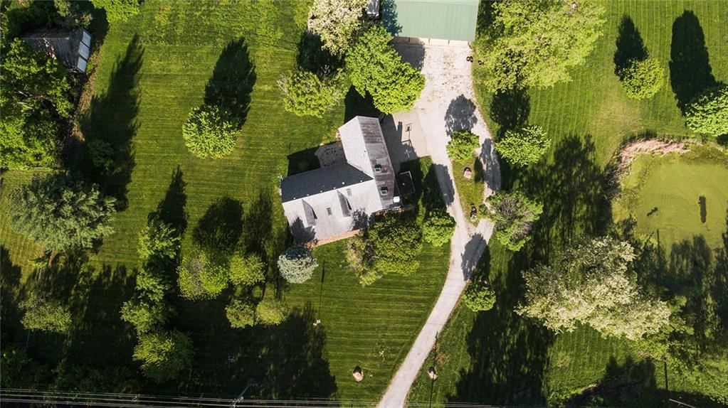 318 NW Heady Avenue — photo 41