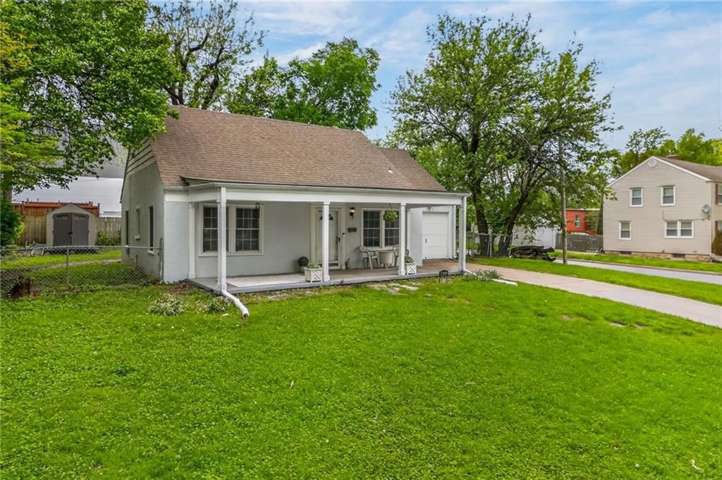 7300 Wyandotte Street — photo 2