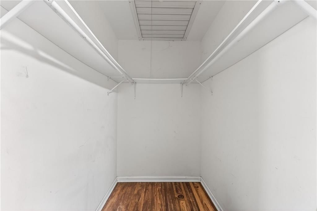 7300 Wyandotte Street — photo 16
