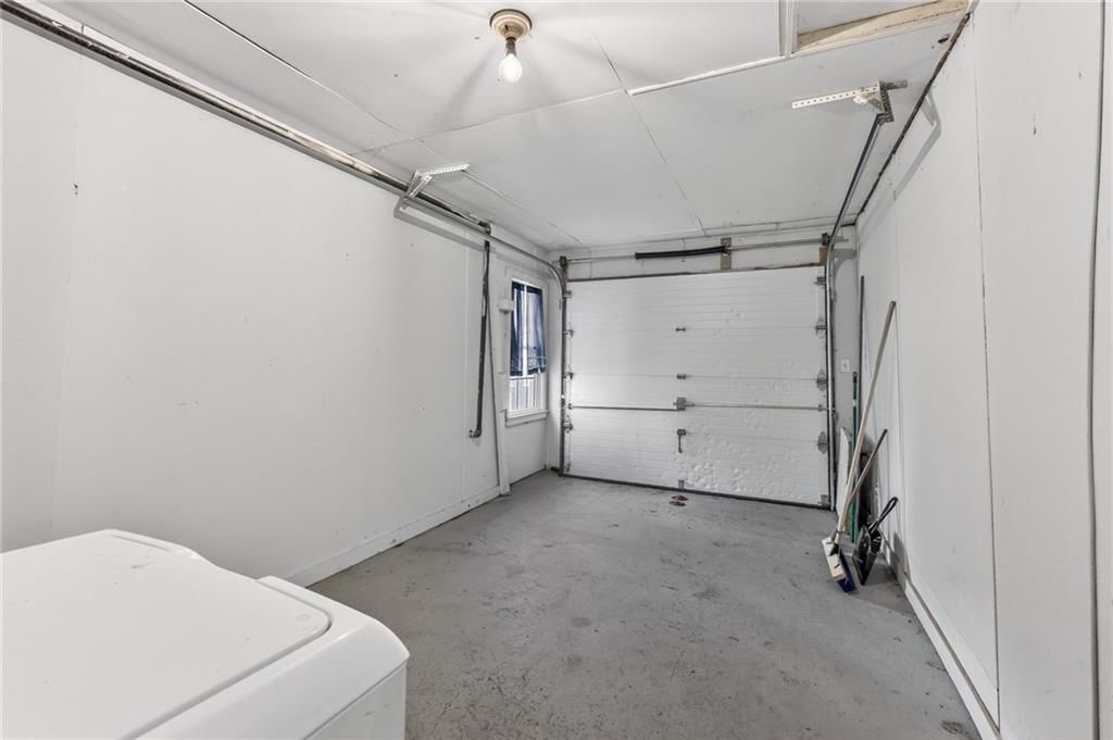 7300 Wyandotte Street — photo 24