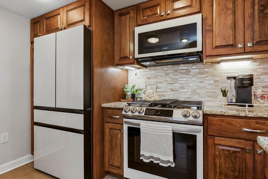 853 S Shore Drive — photo 11