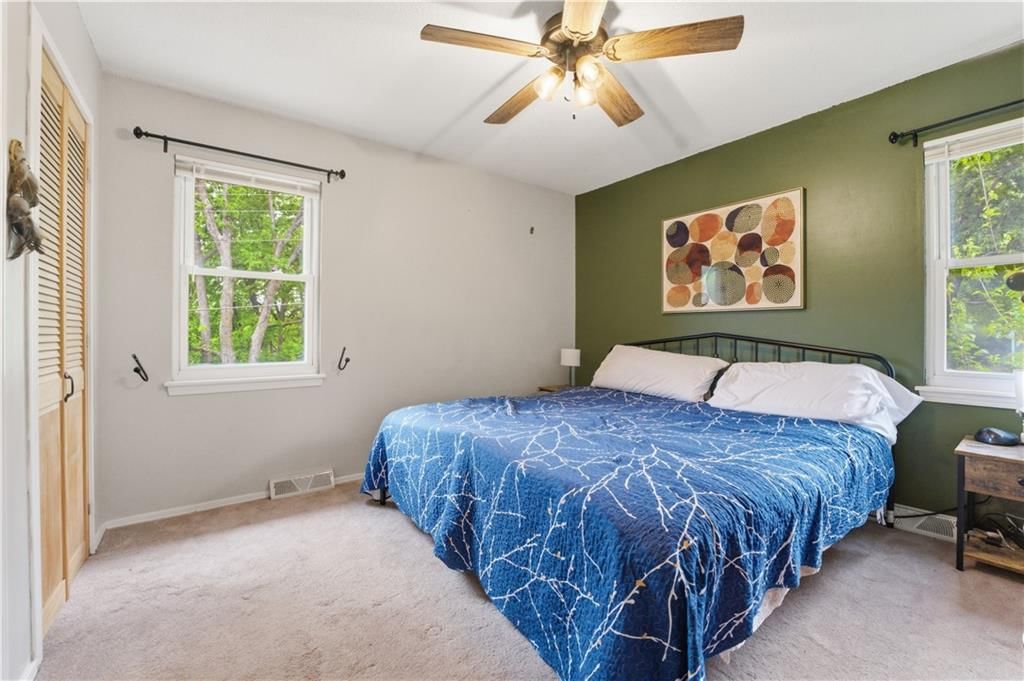2904 NW Bedford Court — photo 9