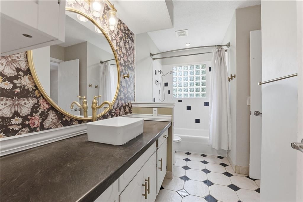 2904 NW Bedford Court — photo 12