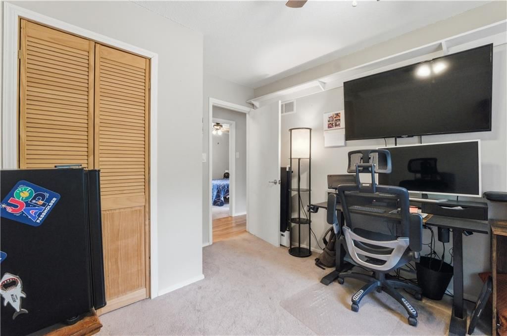 2904 NW Bedford Court — photo 13