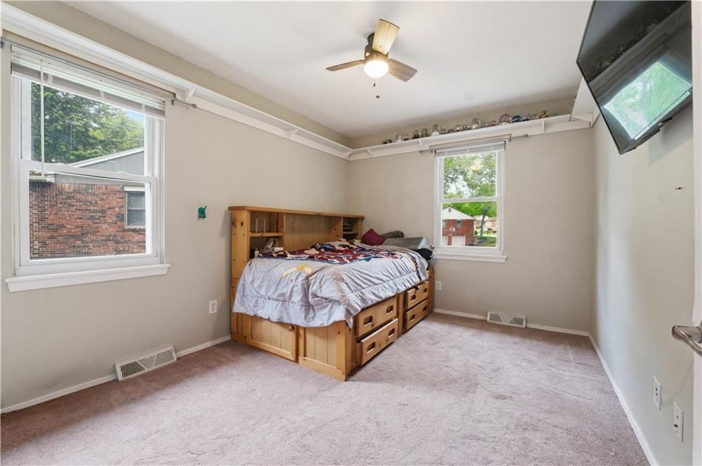 2904 NW Bedford Court — photo 14