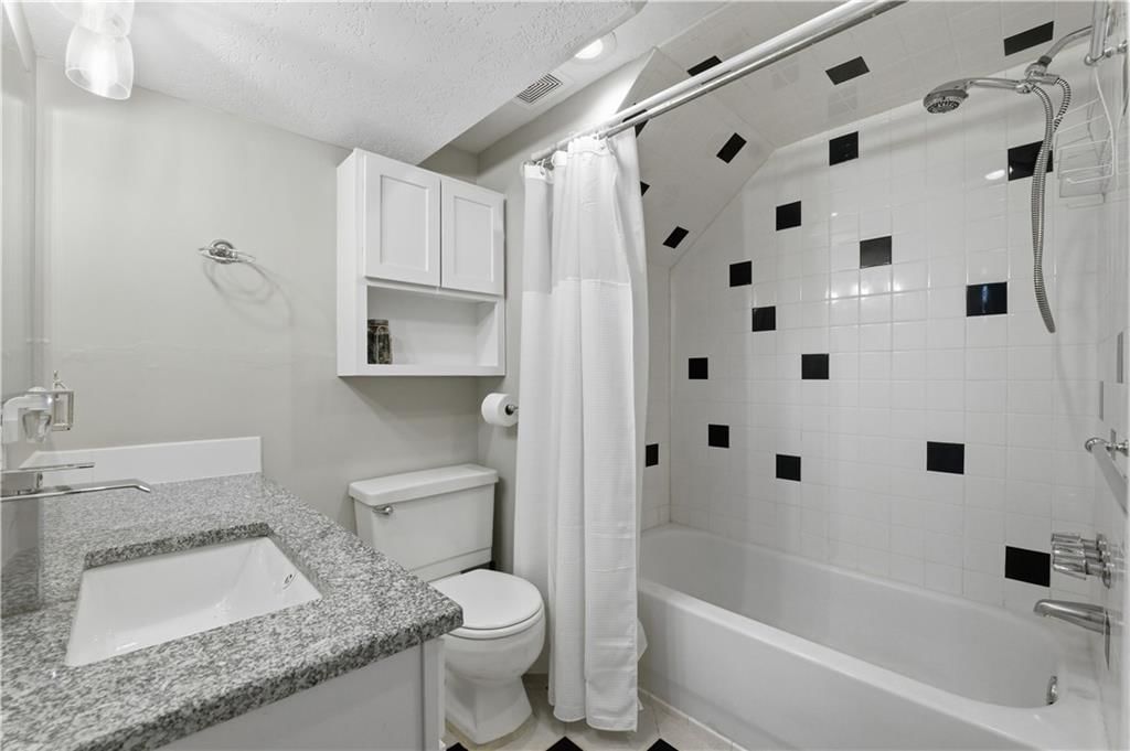 2904 NW Bedford Court — photo 19
