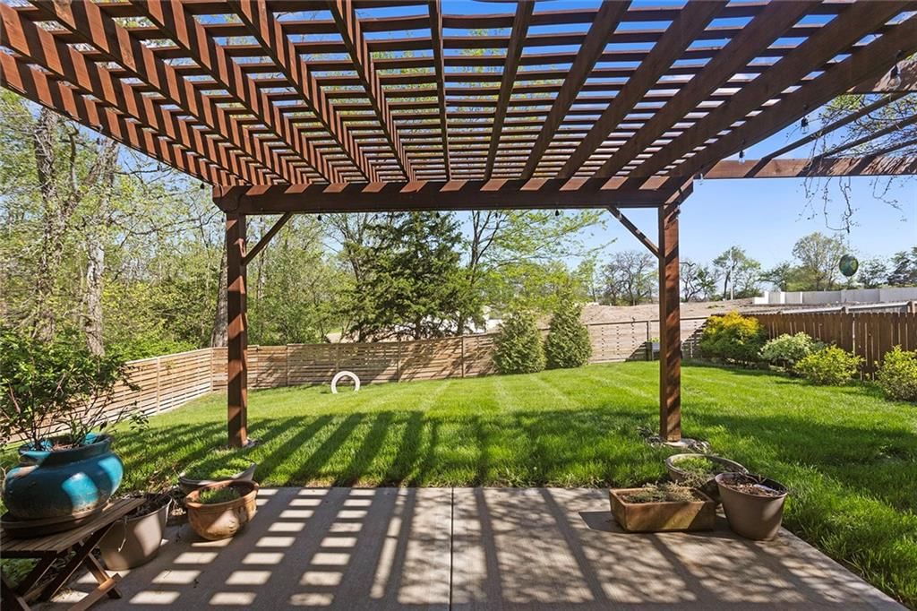 9315 N Belton Avenue — photo 30