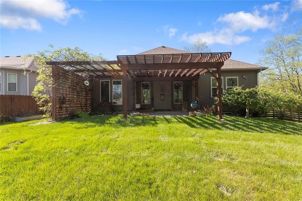 9315 N Belton Avenue — photo 33