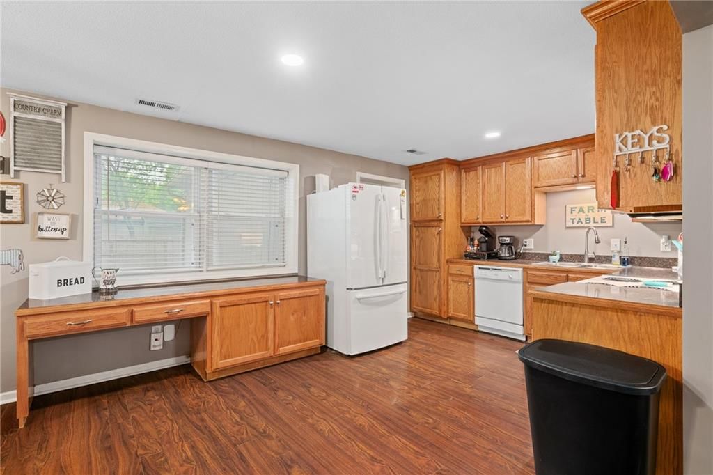 117 N Pine Street — photo 5