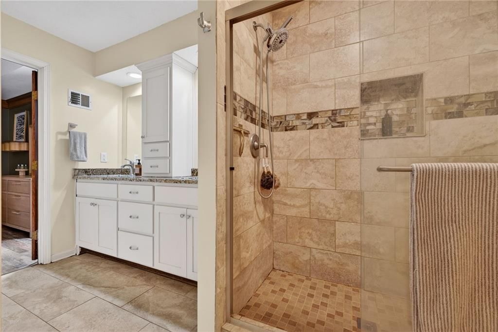 6505 N Wabash Avenue — photo 15