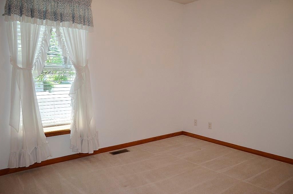 307 E 22nd Street — photo 22