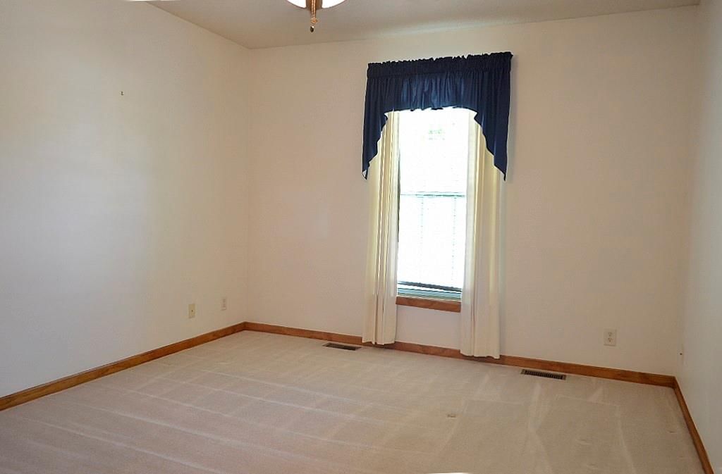 307 E 22nd Street — photo 25
