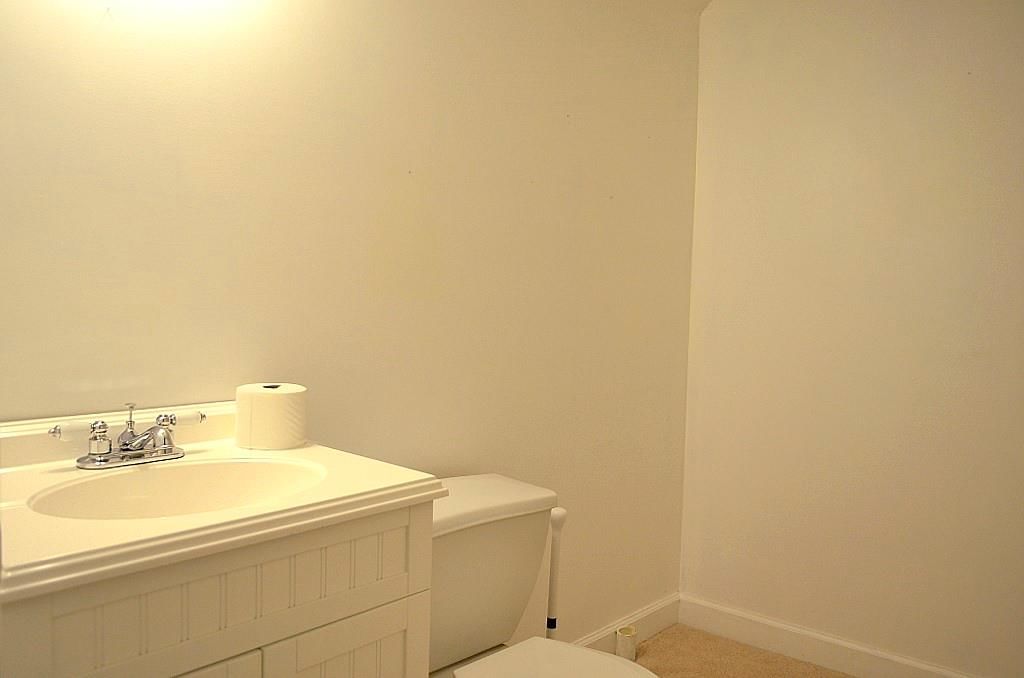 307 E 22nd Street — photo 30