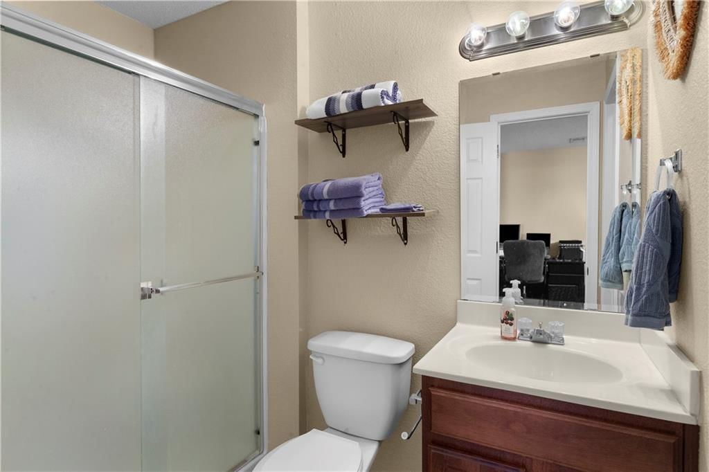 1302 NW Hidden Ridge Circle — photo 24
