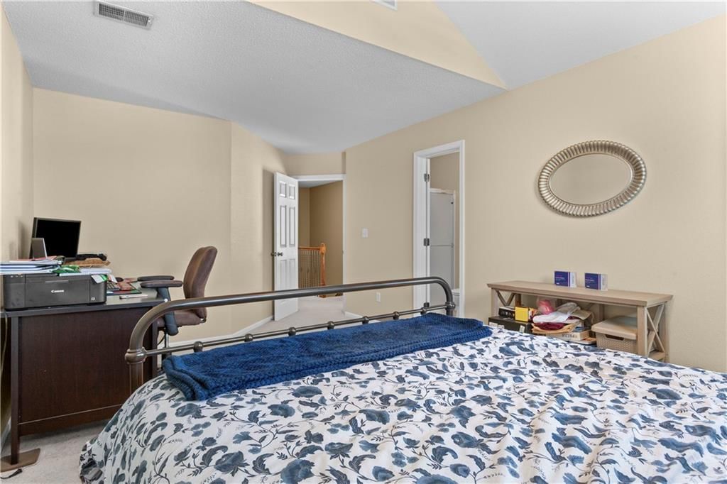 1302 NW Hidden Ridge Circle — photo 26