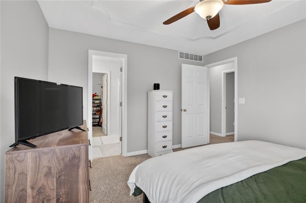 11428 N Farley Avenue — photo 9