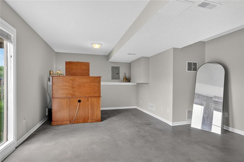 11428 N Farley Avenue — photo 16