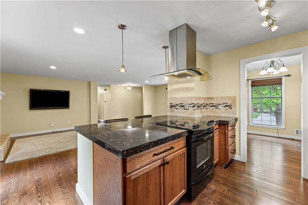 3609 NE Chapel Drive — photo 10